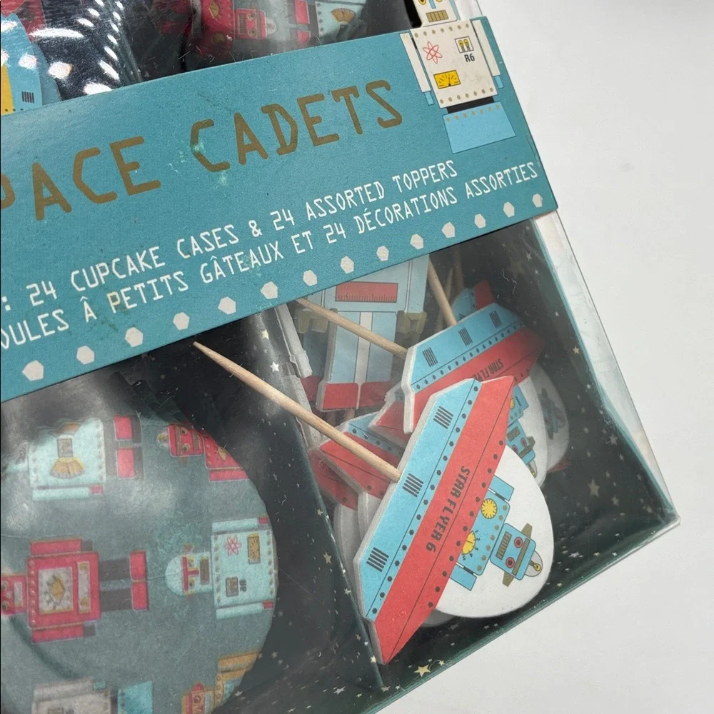 Williams Sonoma Space Cadet Cupcake Kit - Blue and Red